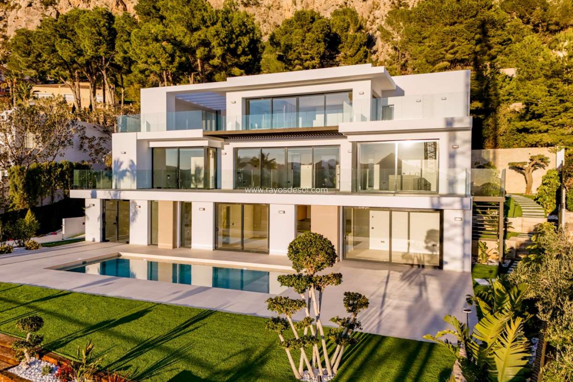 Resale - Villa - Altea