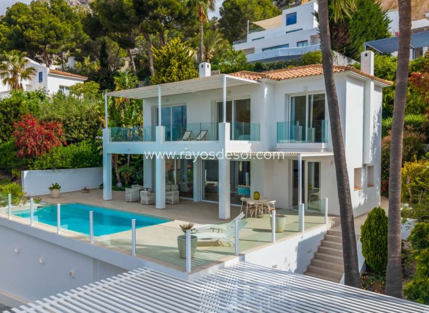 Resale - Villa - Altea
