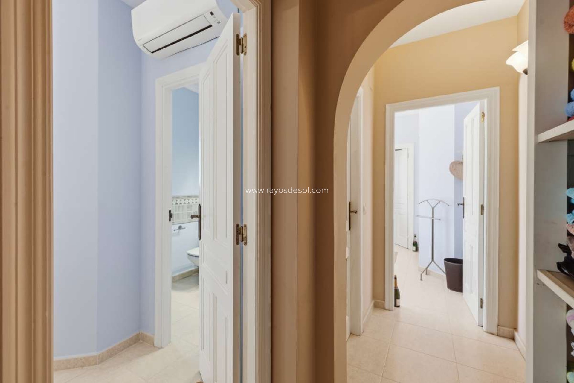Resale - Villa - Altea