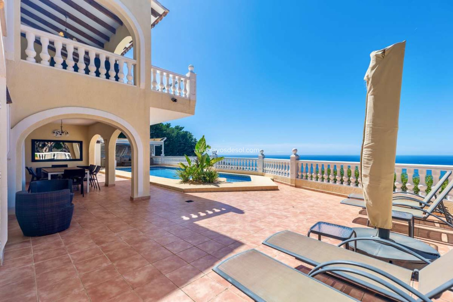 Resale - Villa - Altea