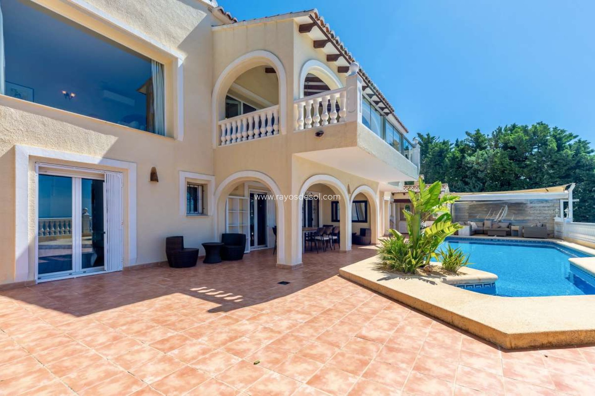 Resale - Villa - Altea