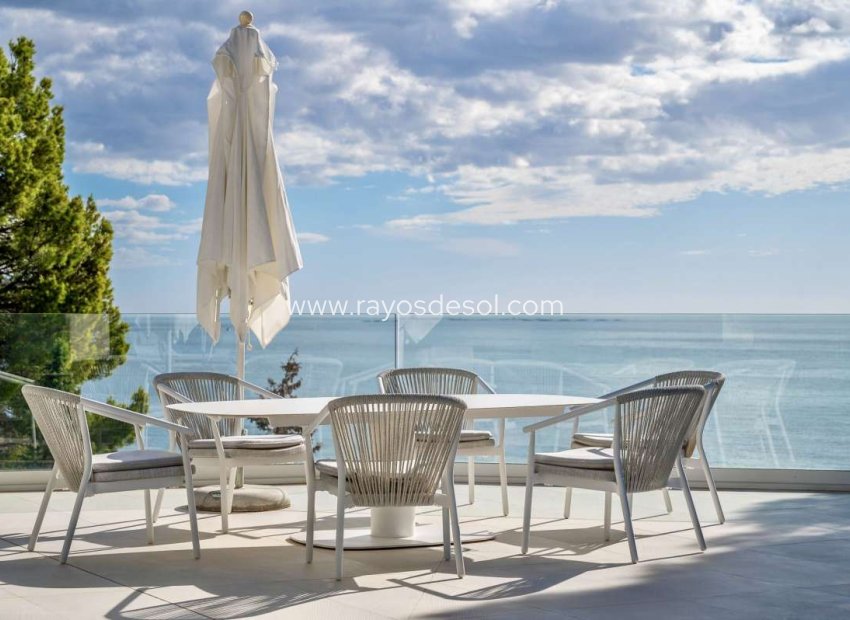 Resale - Villa - Altea