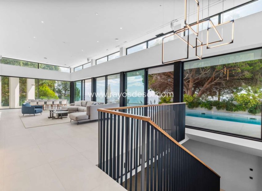 Resale - Villa - Altea