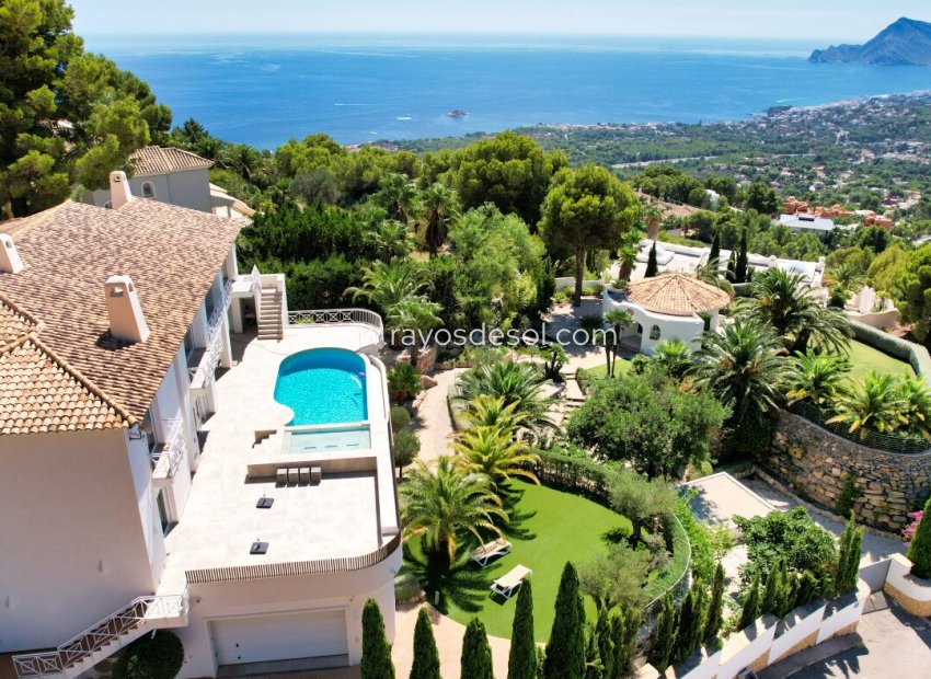 Resale - Villa - Altea