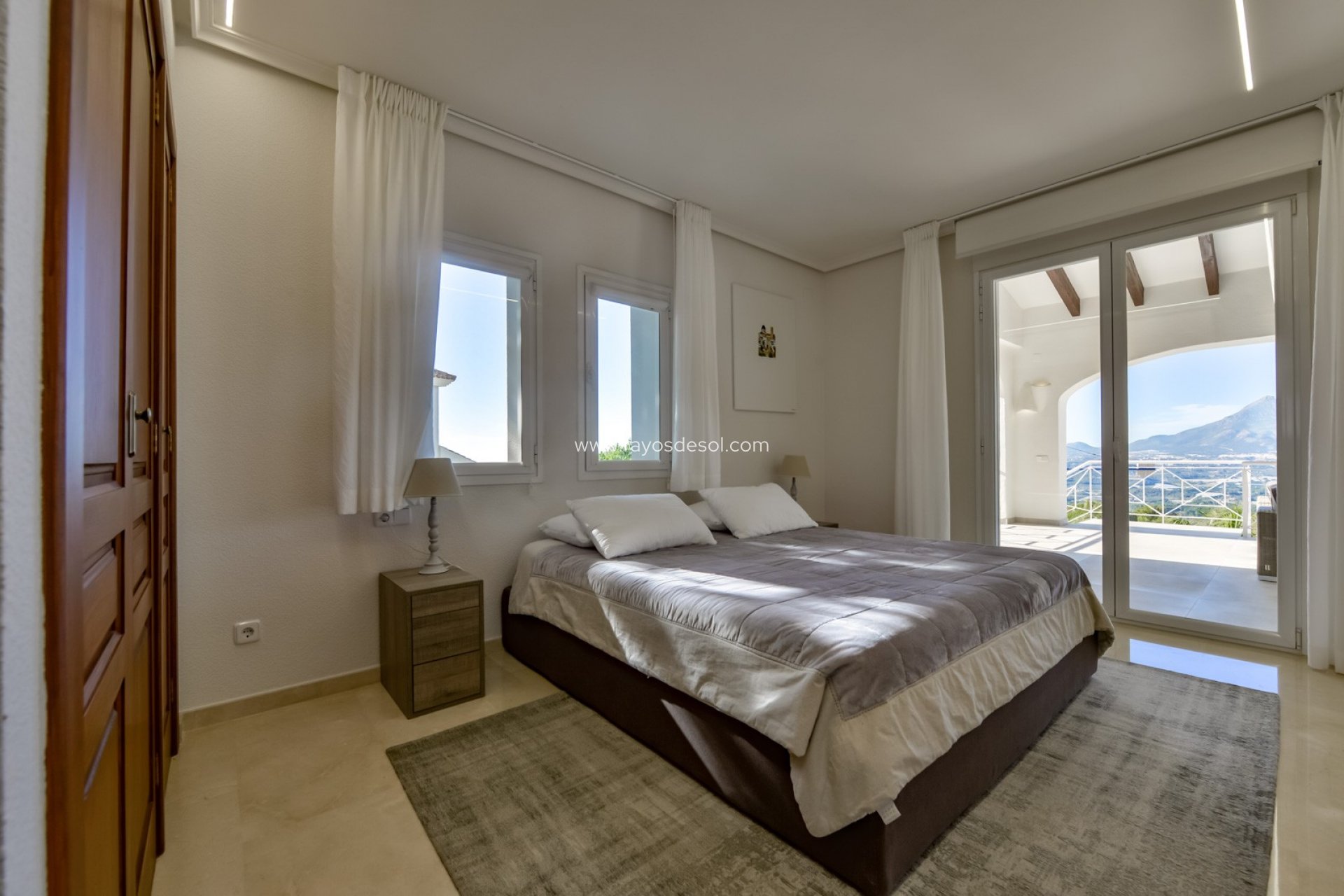 Resale - Villa - Altea
