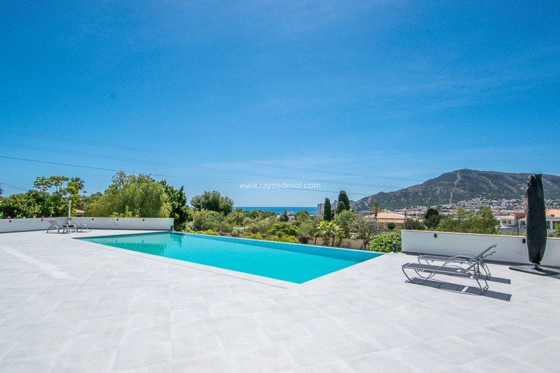 Resale - Villa - Altea