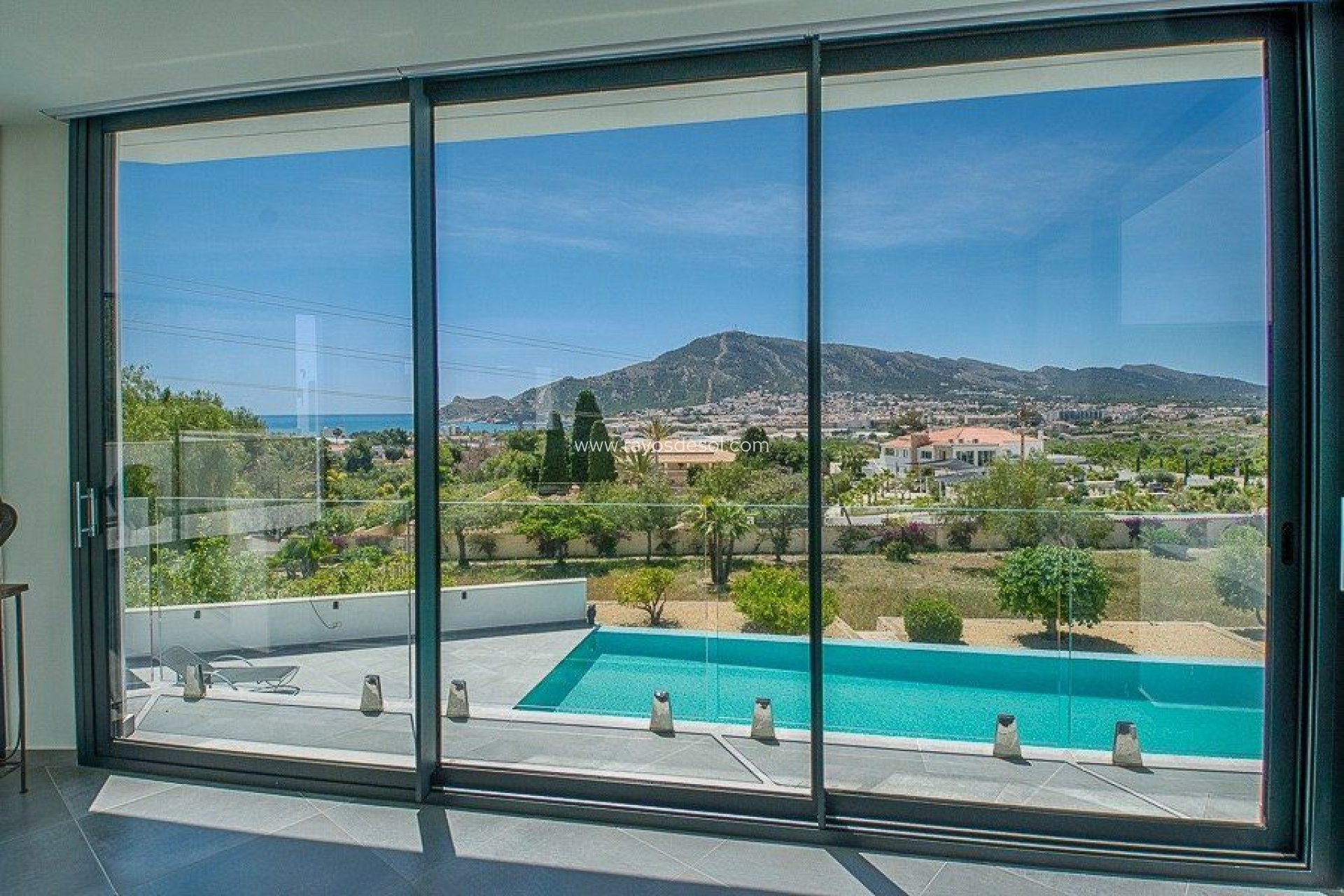 Resale - Villa - Altea