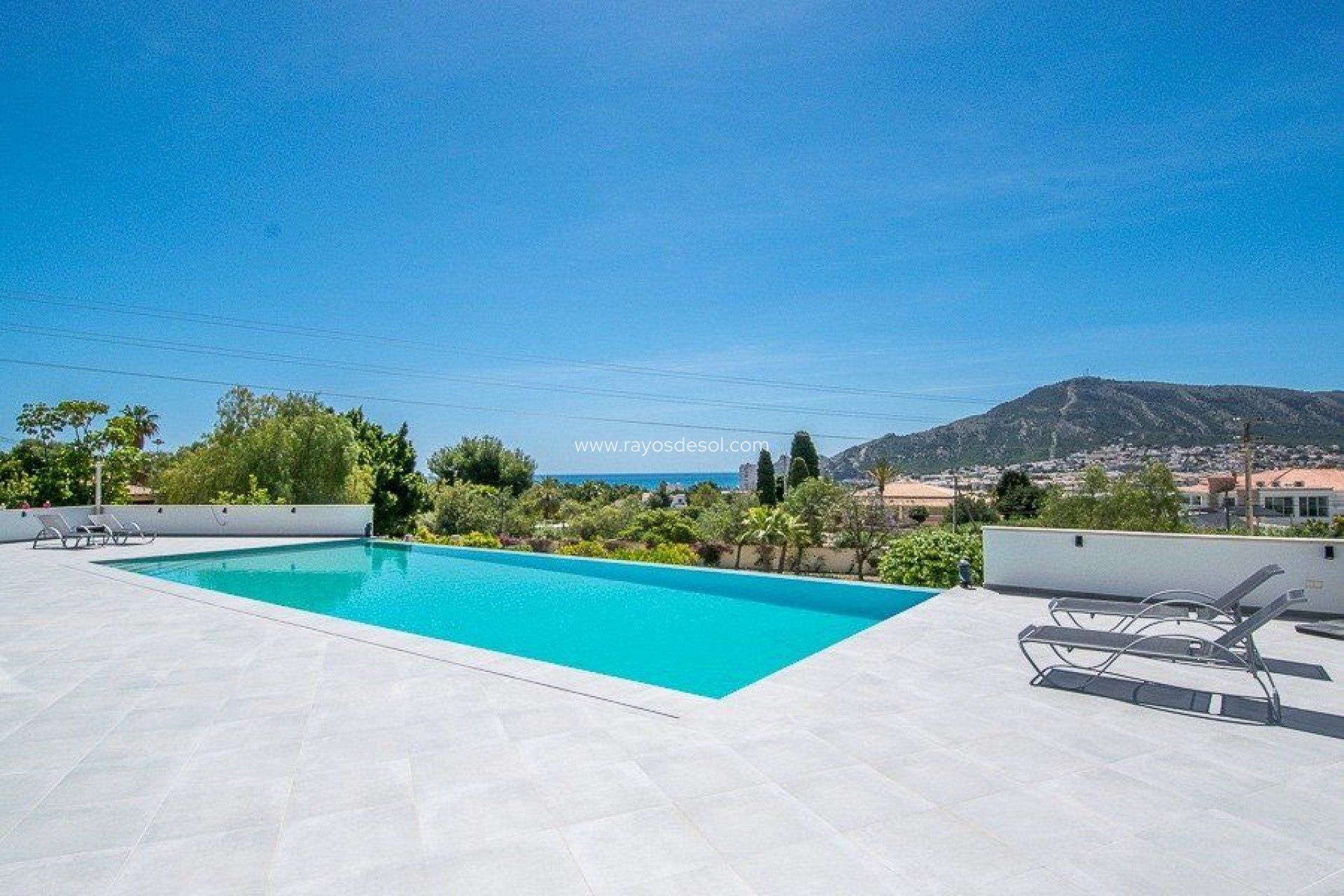 Resale - Villa - Altea