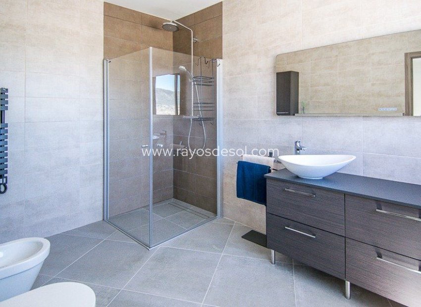 Resale - Villa - Altea