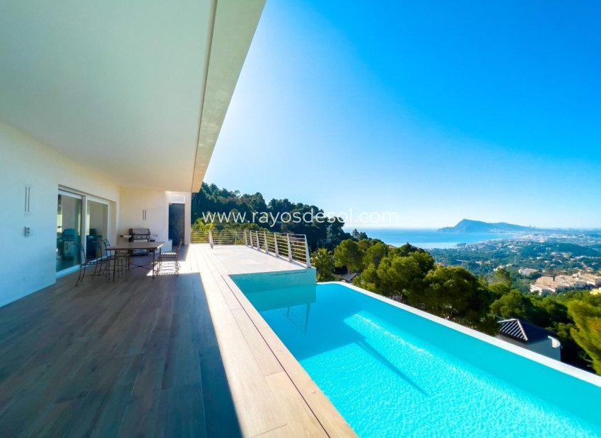 Resale - Villa - Altea