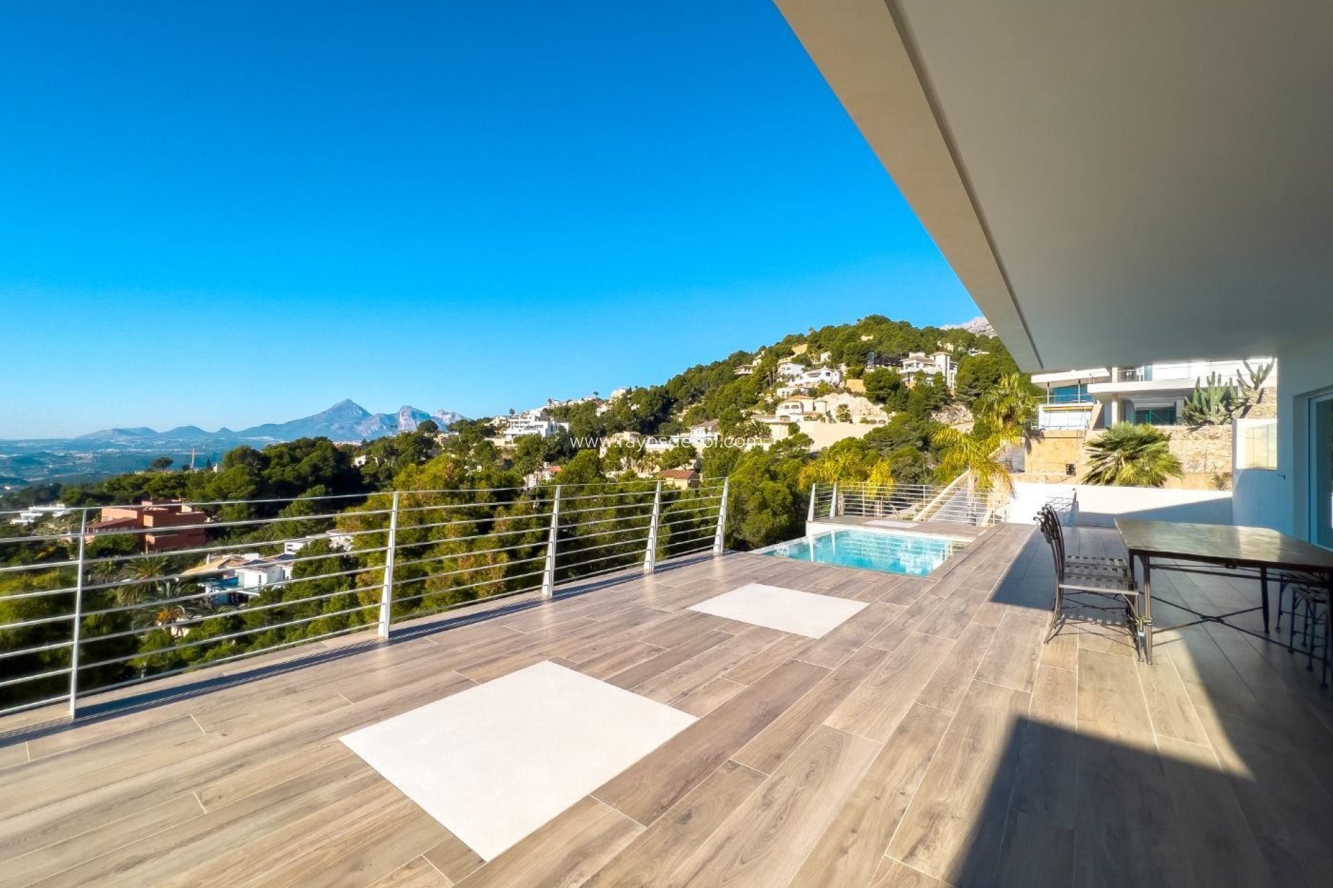 Resale - Villa - Altea