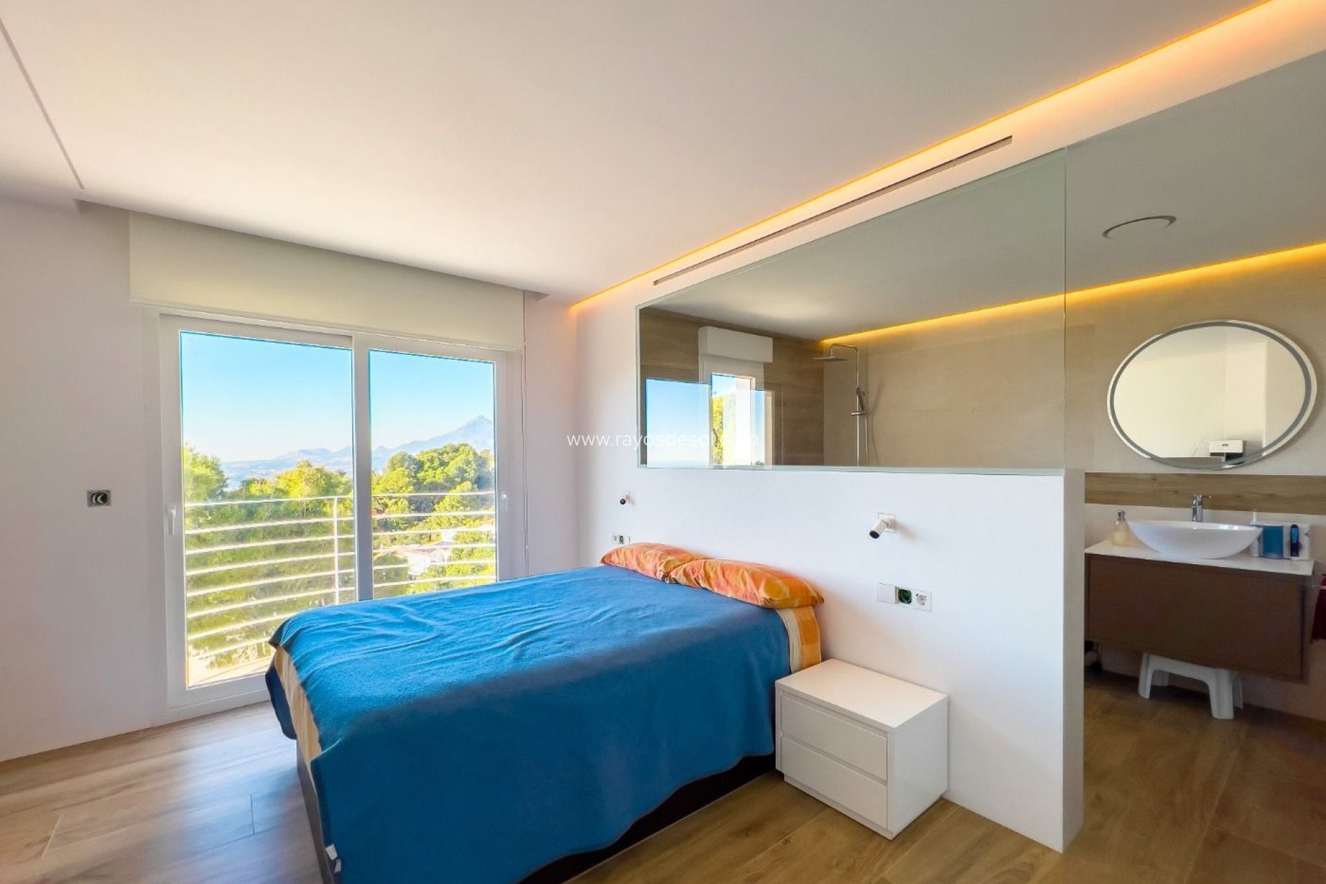 Resale - Villa - Altea