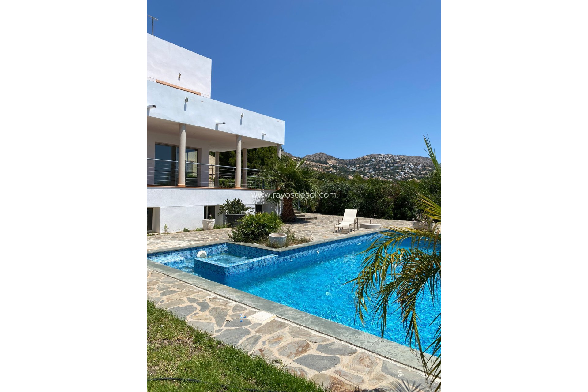 Resale - Villa - Altea