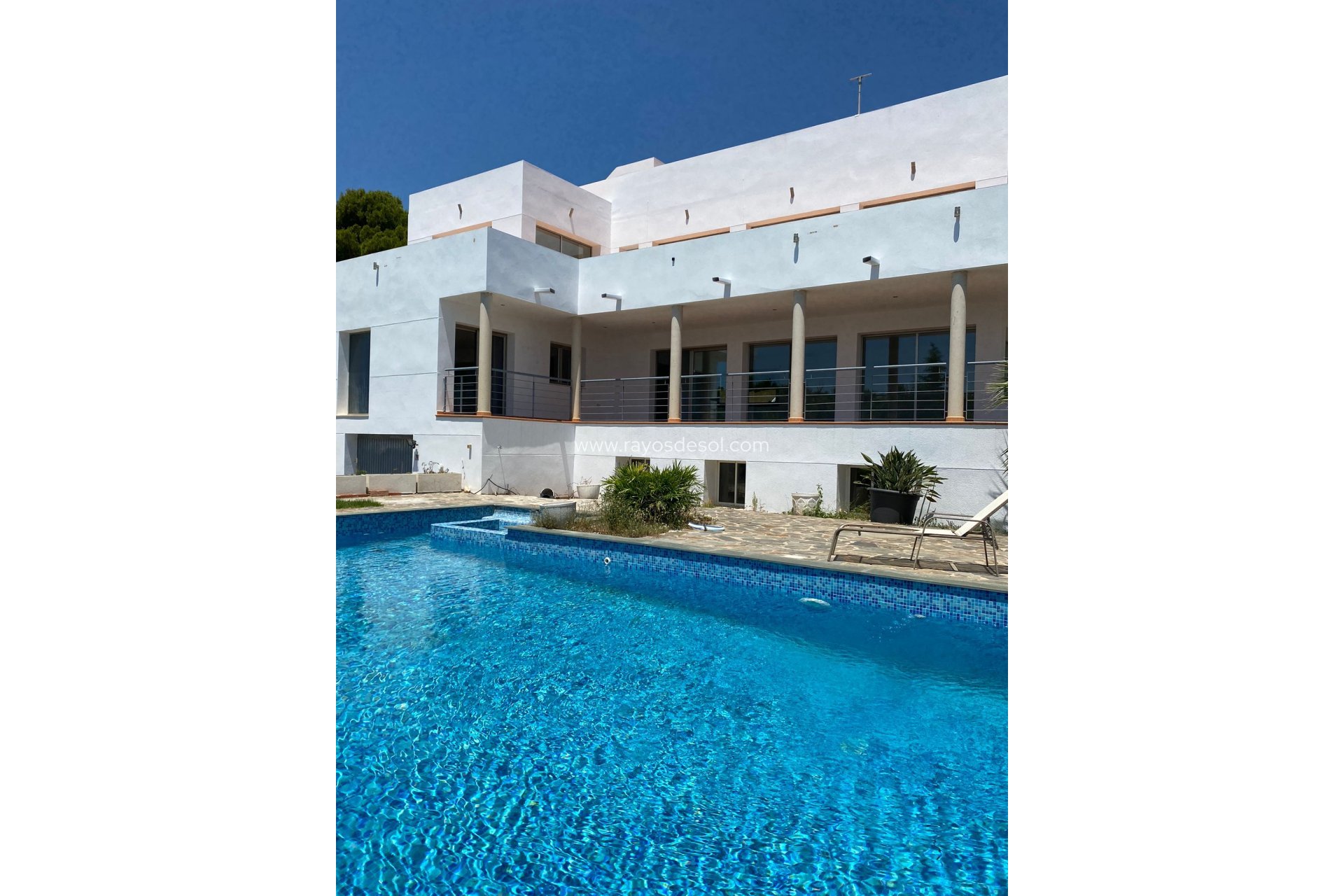 Resale - Villa - Altea