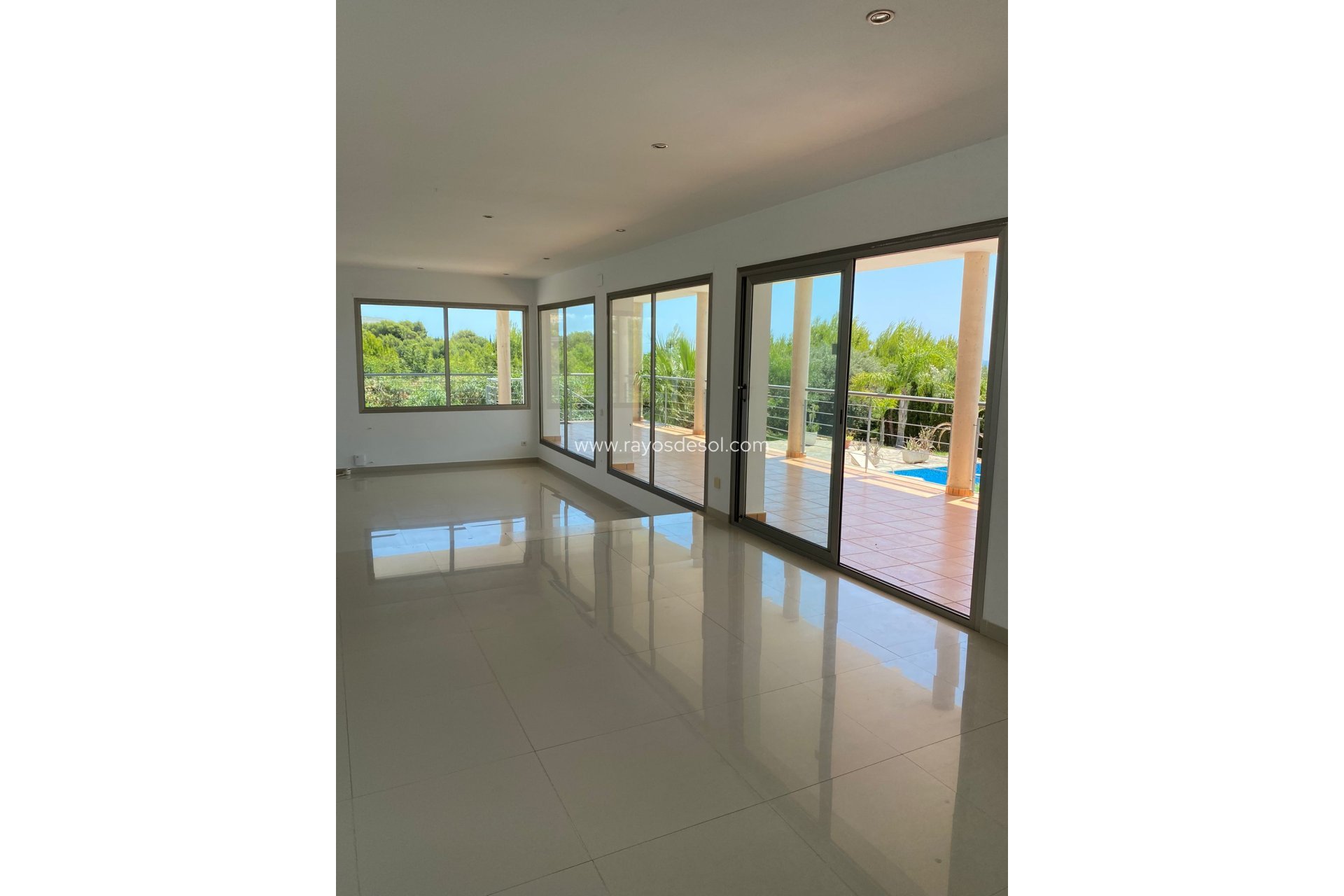 Resale - Villa - Altea