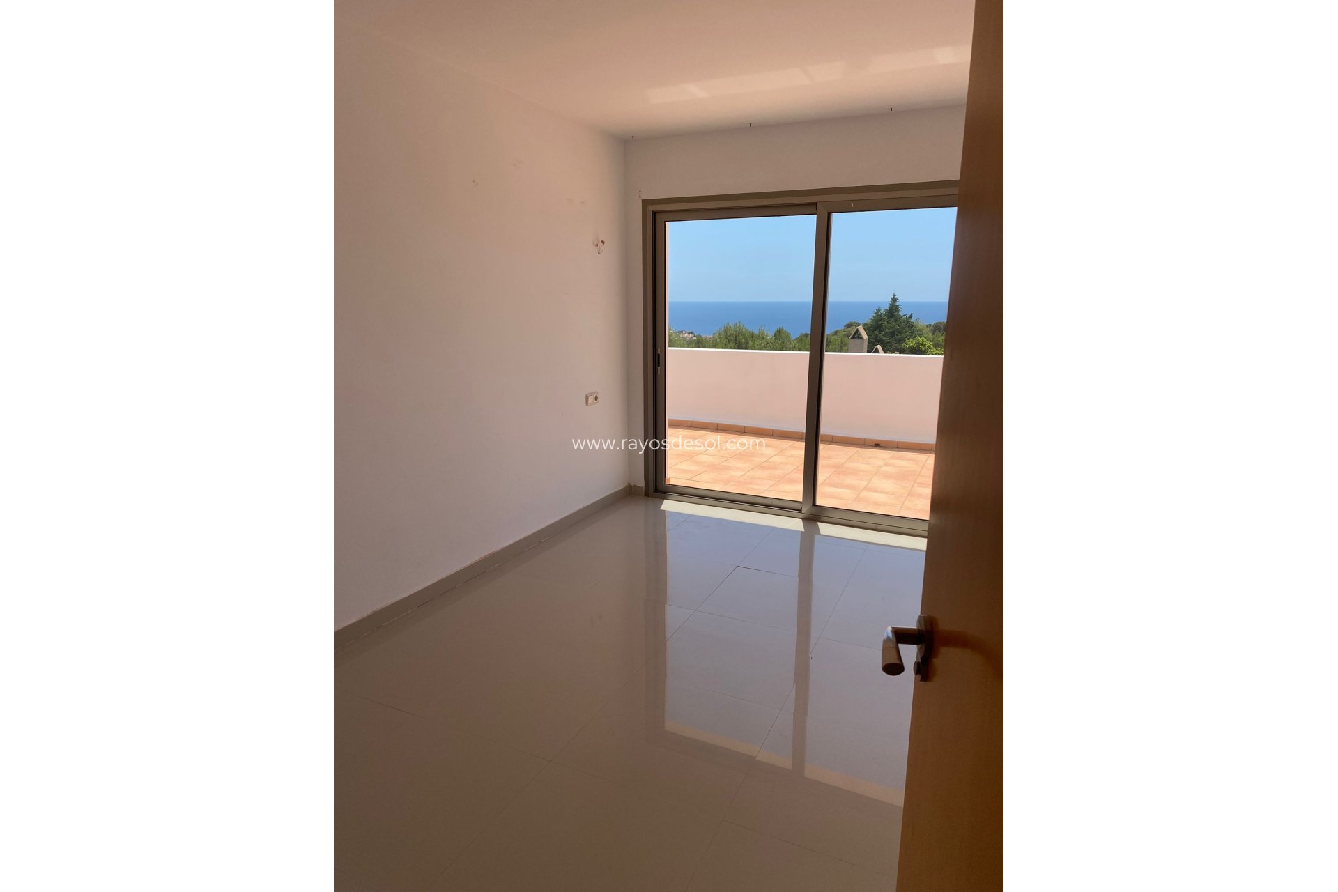 Resale - Villa - Altea