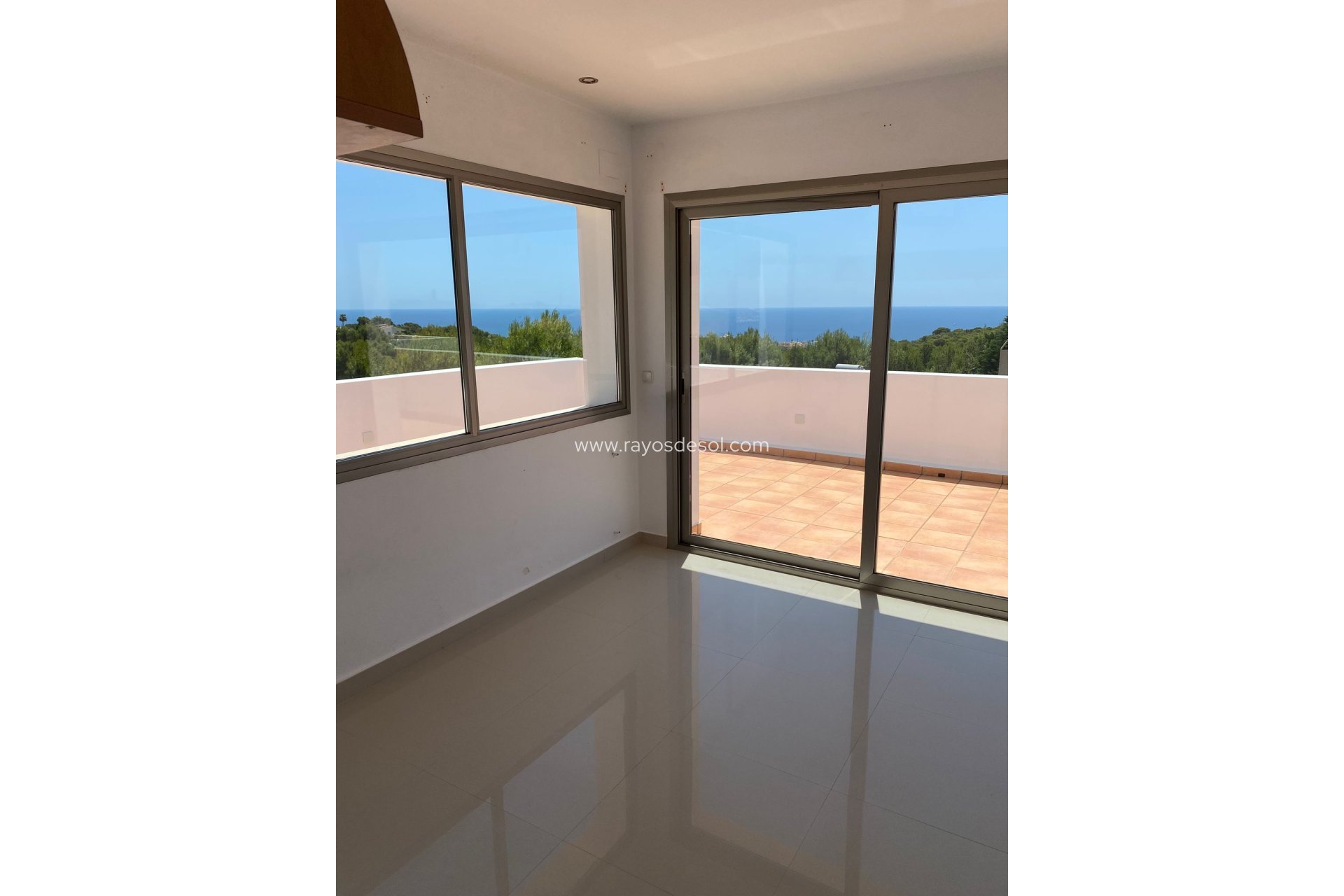 Resale - Villa - Altea