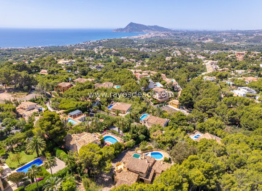 Resale - Villa - Altea