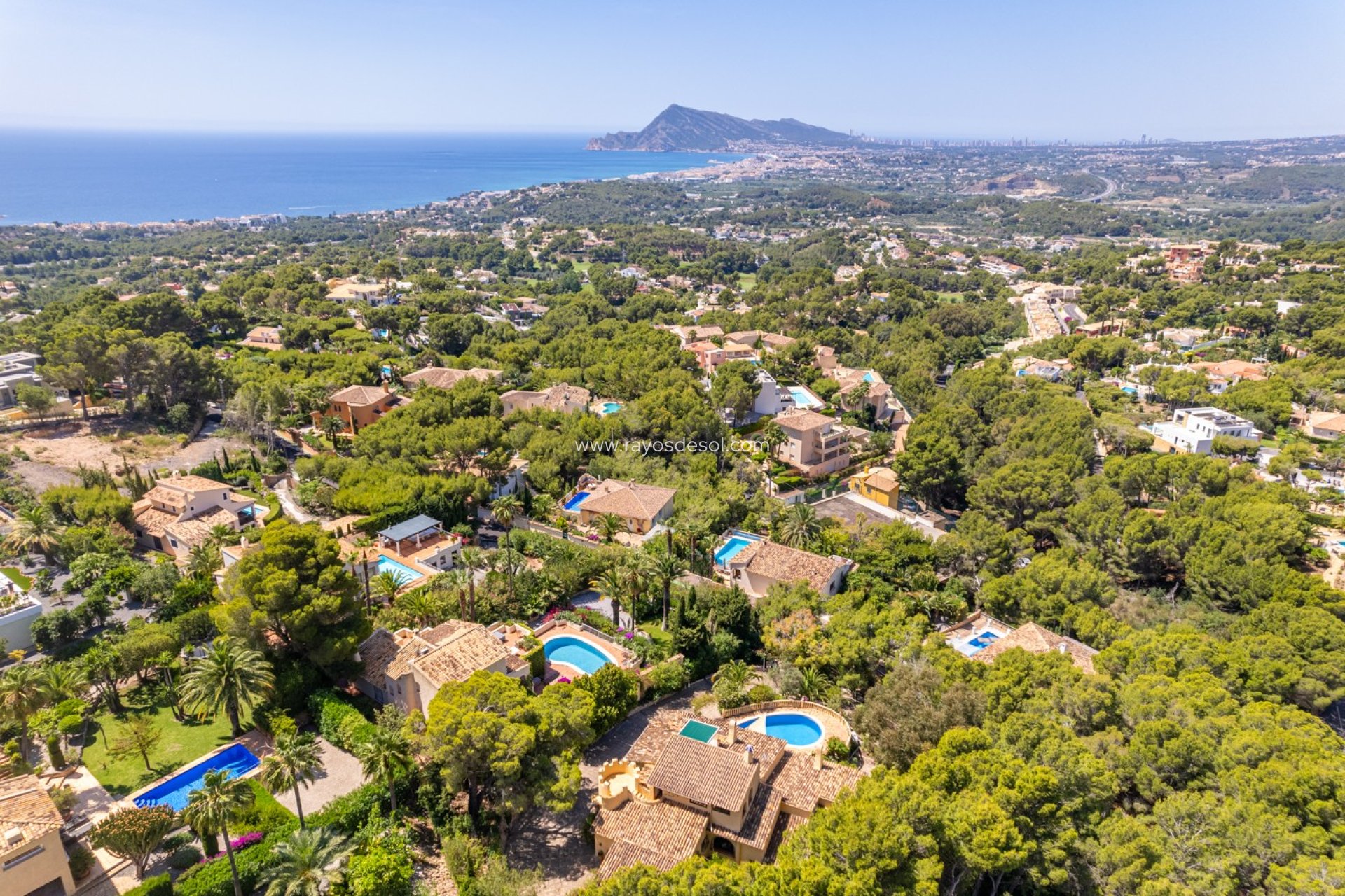 Resale - Villa - Altea