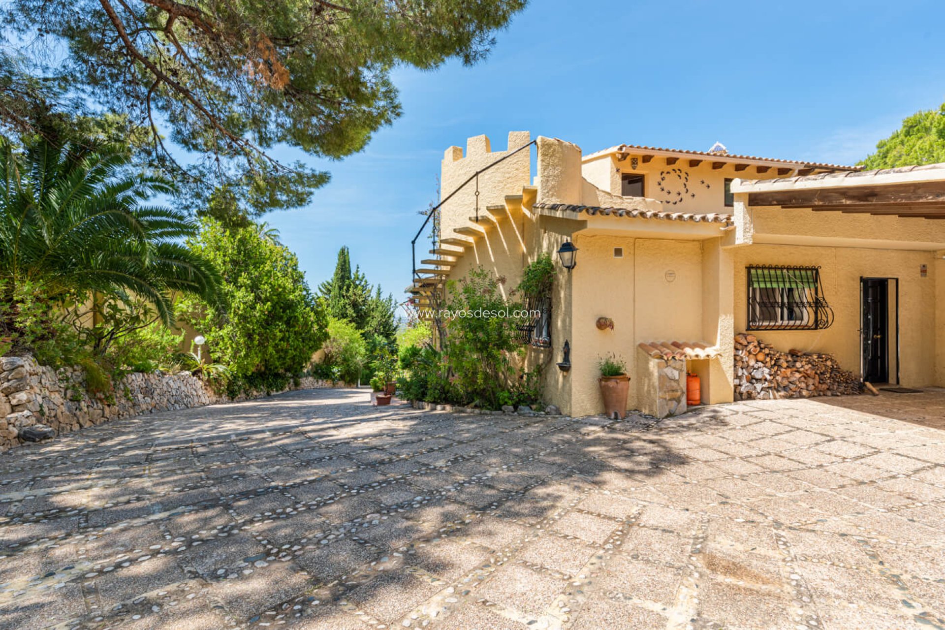 Resale - Villa - Altea