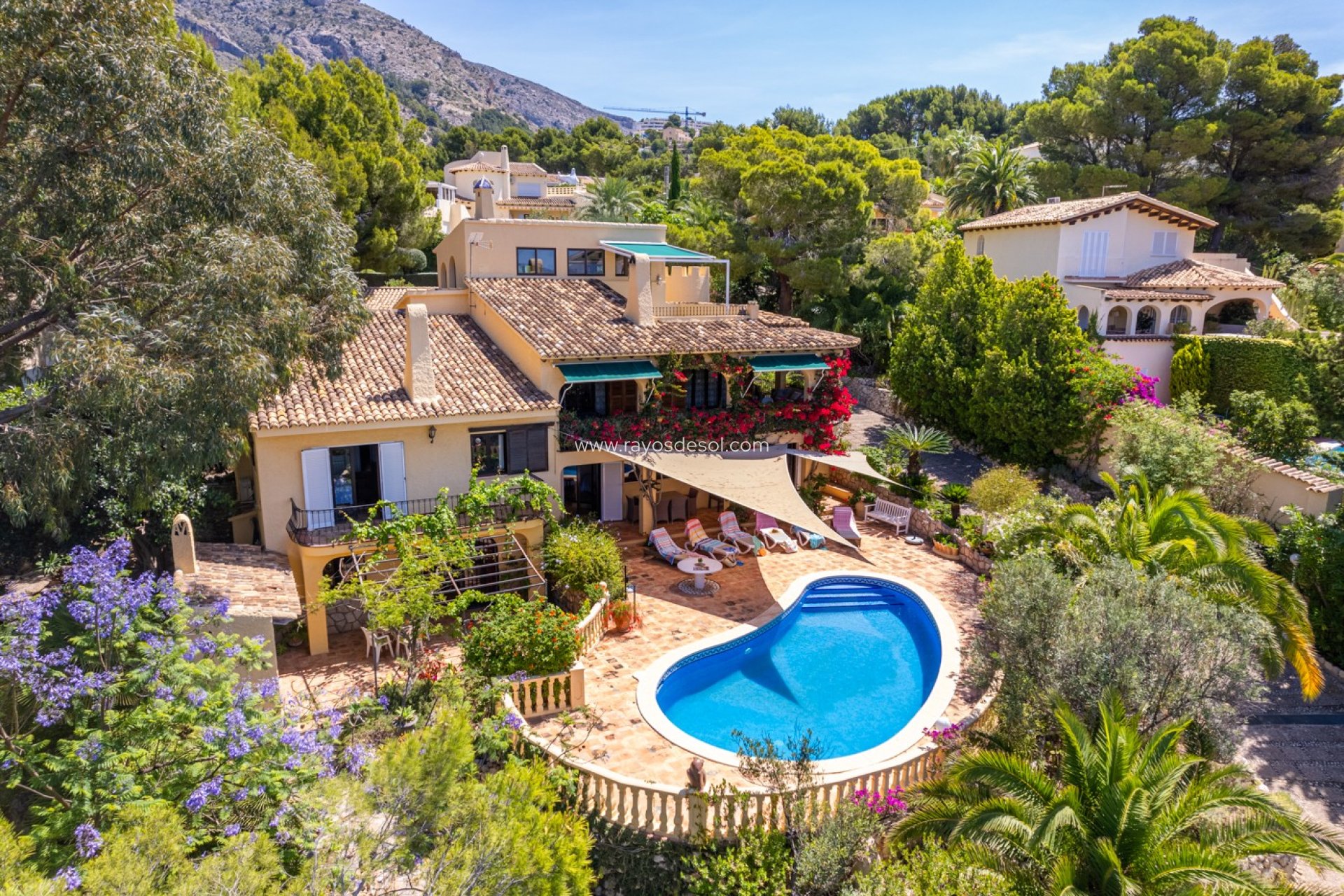 Resale - Villa - Altea