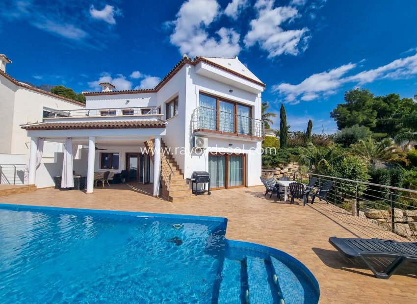 Resale - Villa - Altea