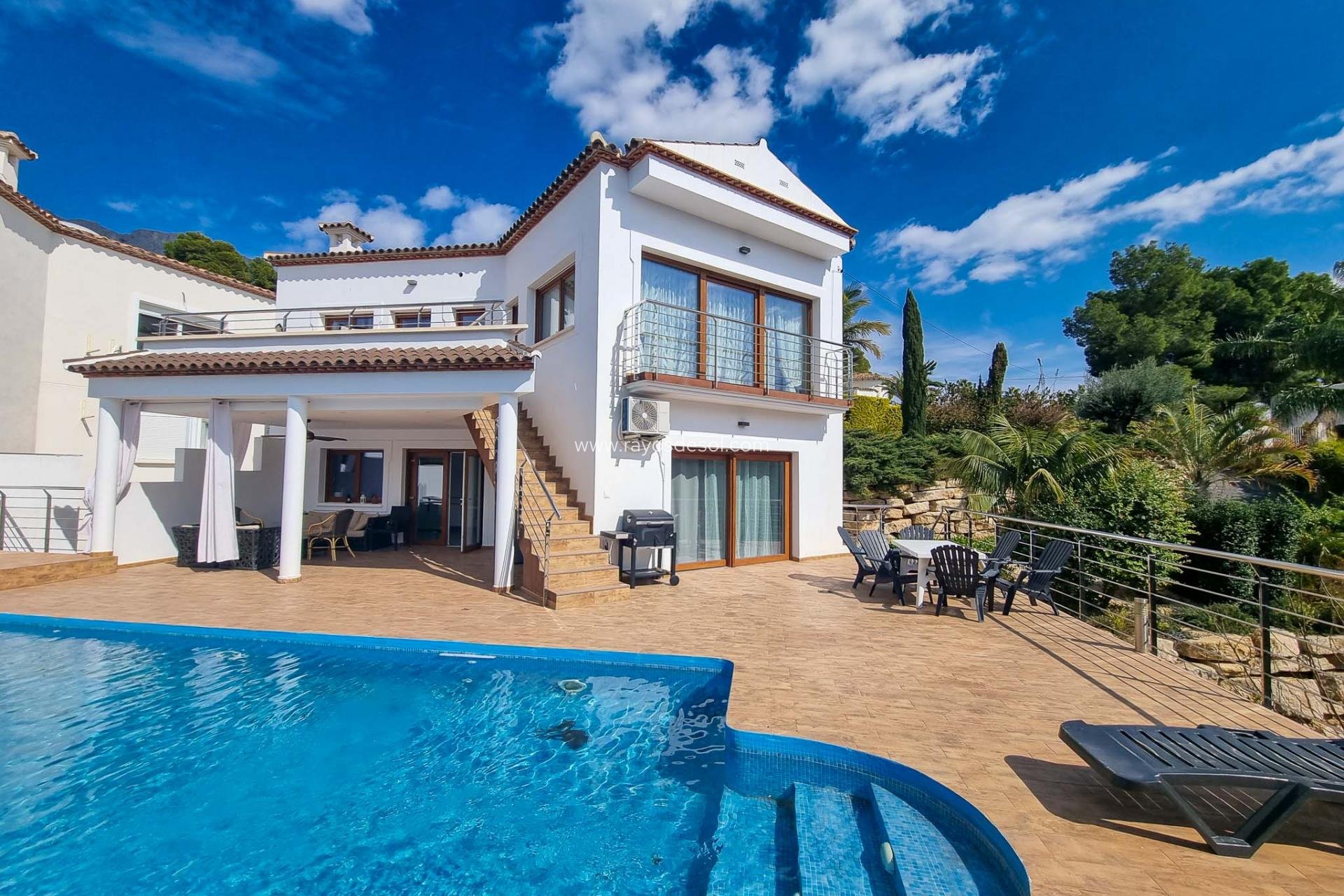 Resale - Villa - Altea