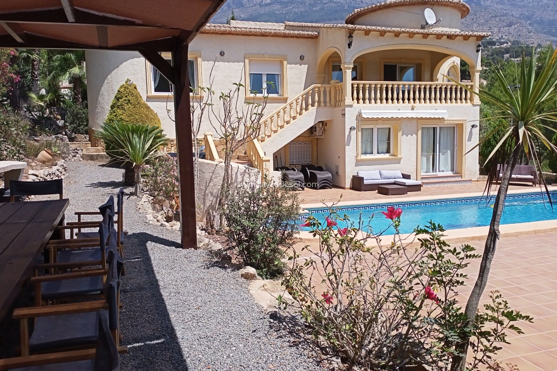 Resale - Villa - Altea