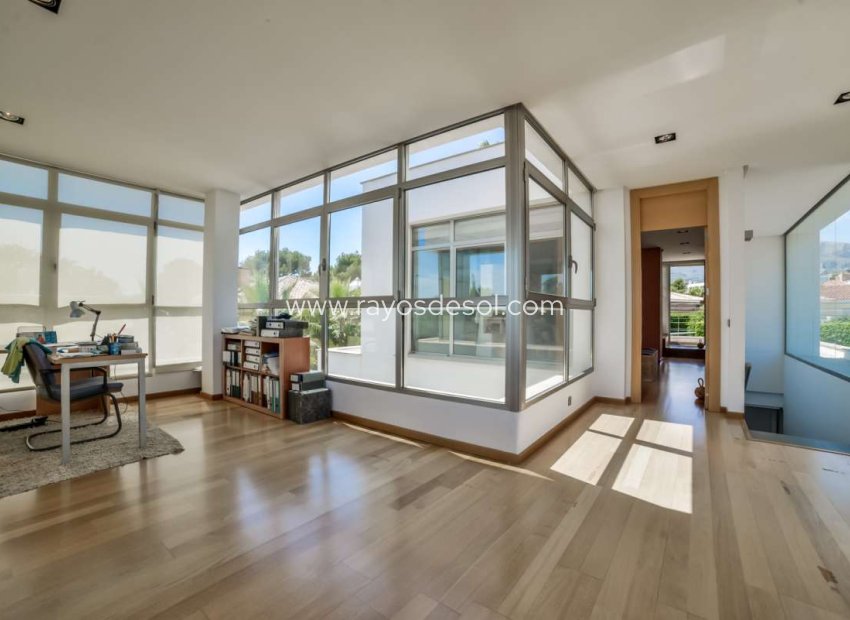 Resale - Villa - Benidorm