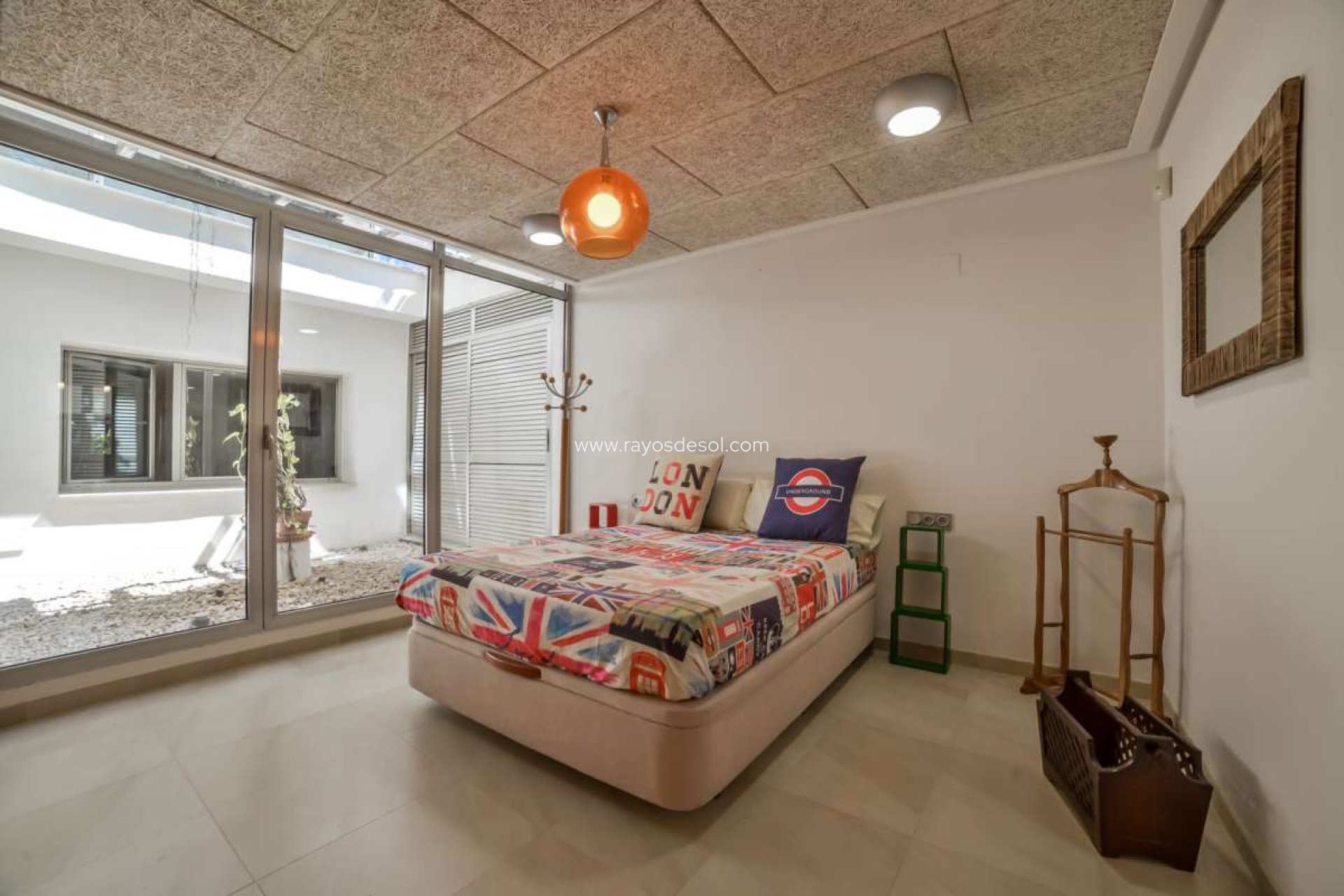 Resale - Villa - Benidorm