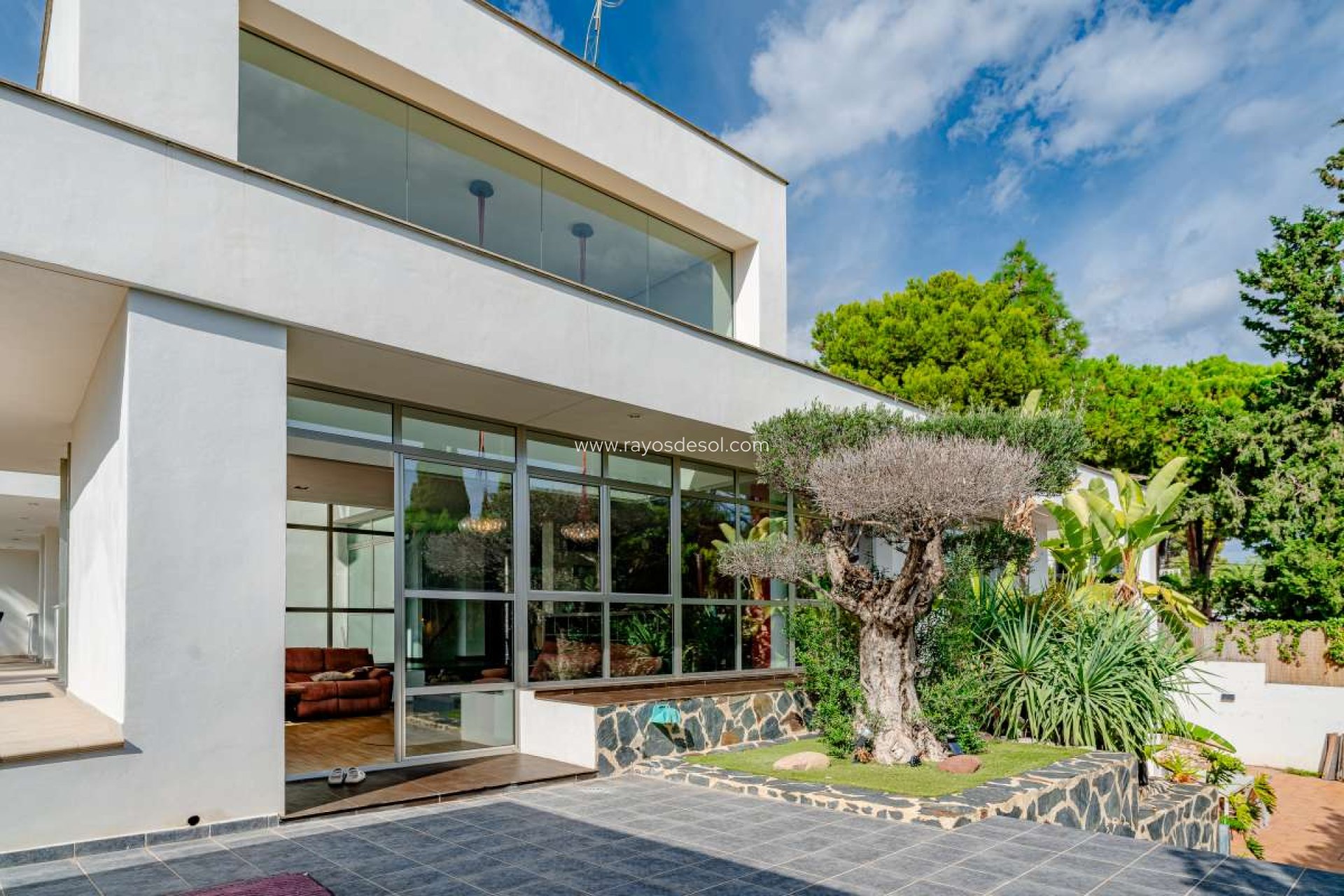 Resale - Villa - Benidorm