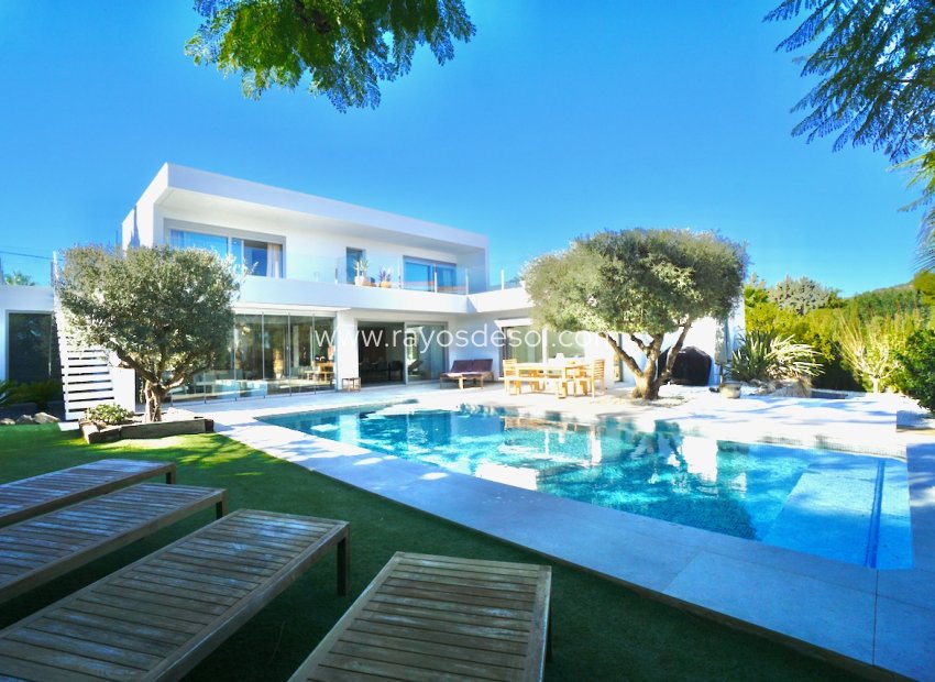 Resale - Villa - Benissa - La Fustera