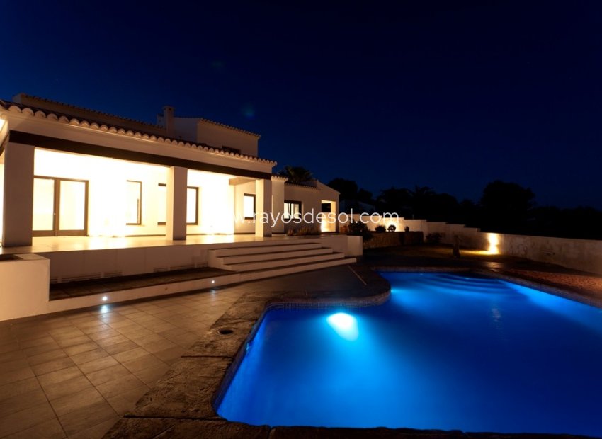 Resale - Villa - Benissa