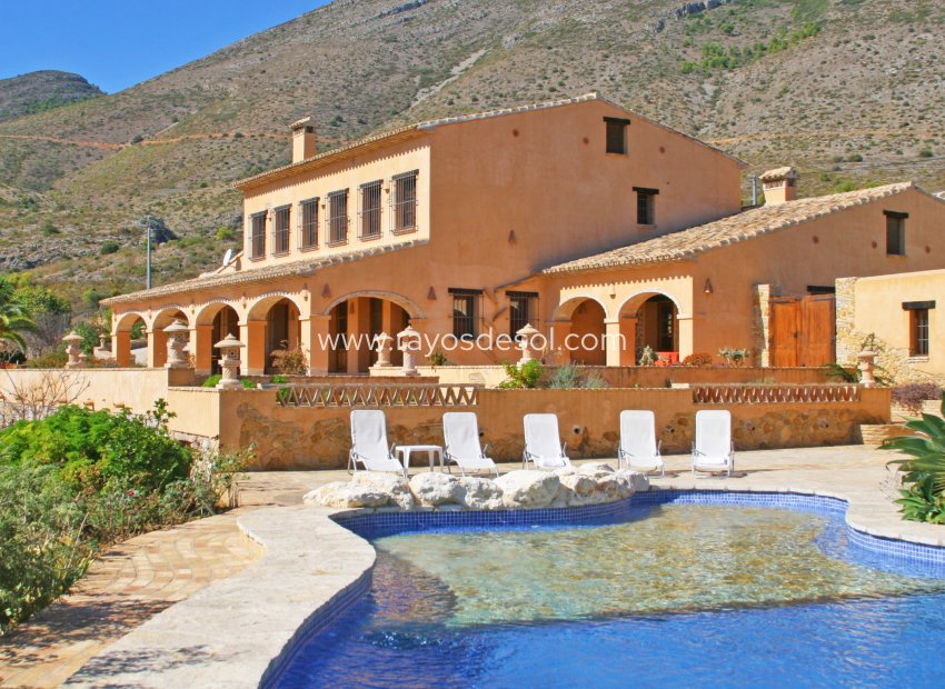 Resale - Villa - Benissa