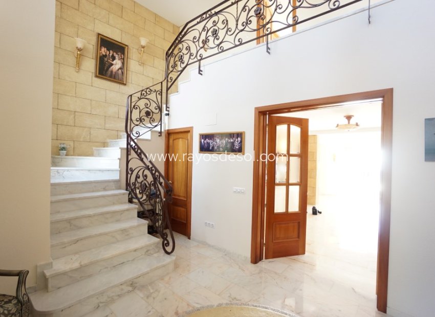 Resale - Villa - Benissa