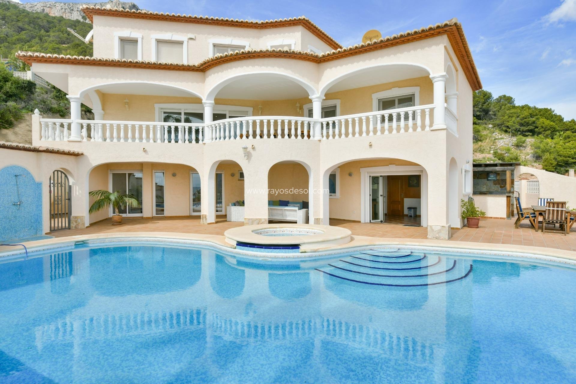 Resale - Villa - Calpe - Oltamar