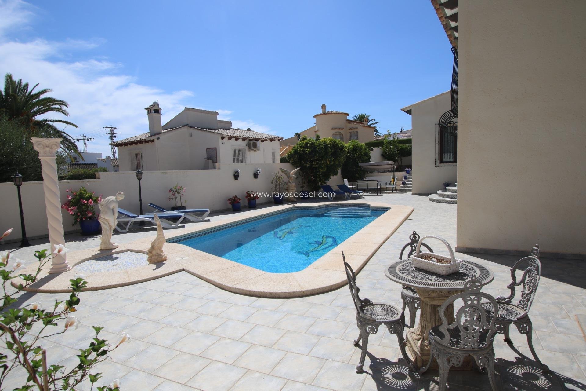 Resale - Villa - Calpe - Pla Roig