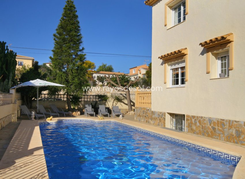 Resale - Villa - Calpe