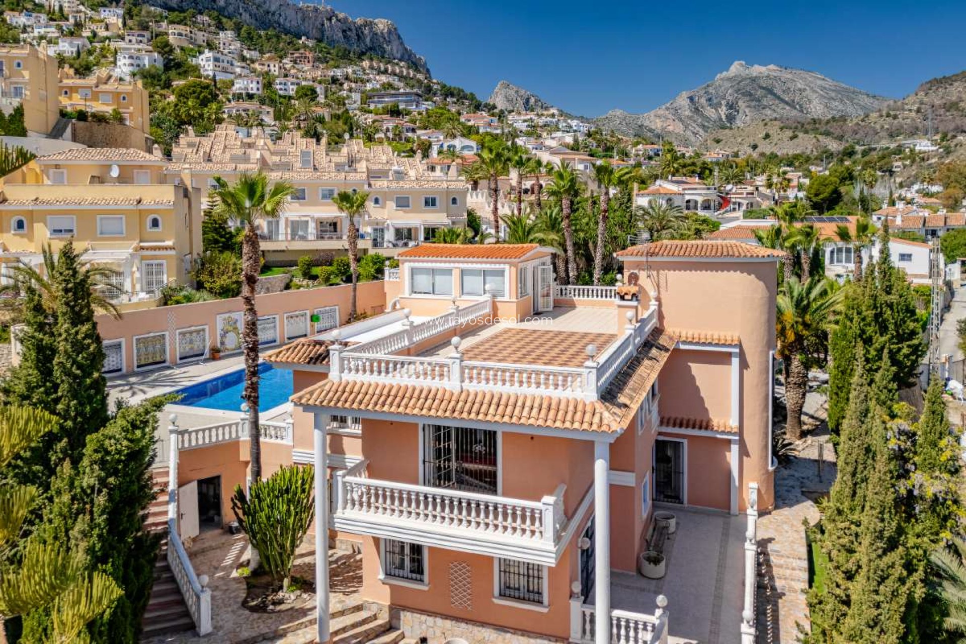 Resale - Villa - Calpe