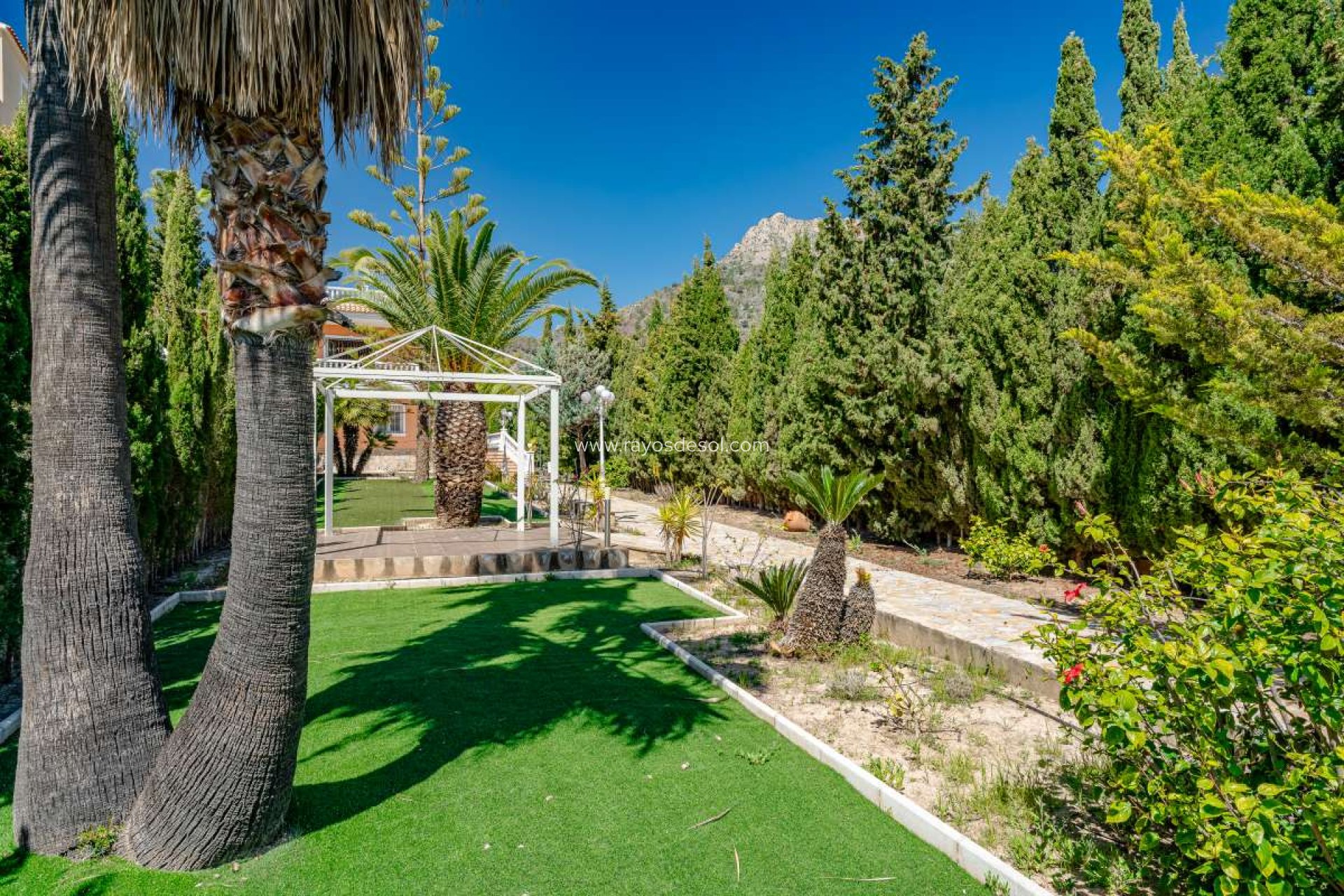 Resale - Villa - Calpe