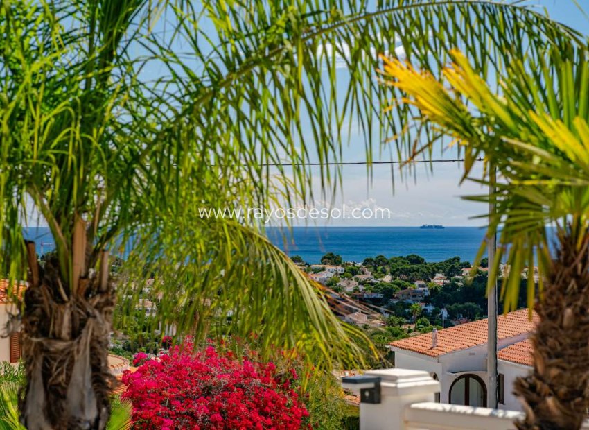 Resale - Villa - Calpe