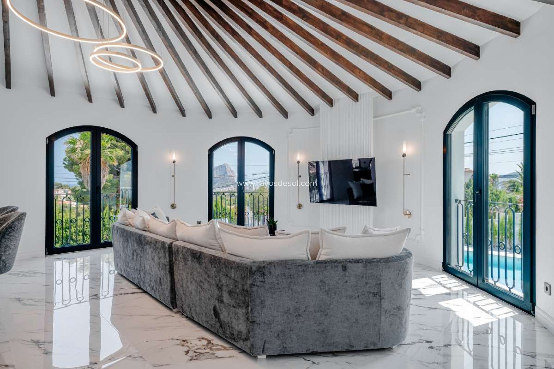 Resale - Villa - Calpe