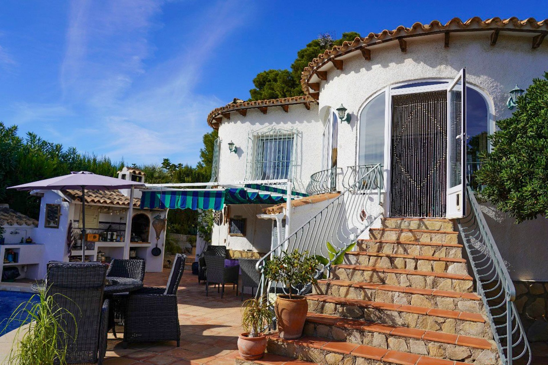 Resale - Villa - Calpe