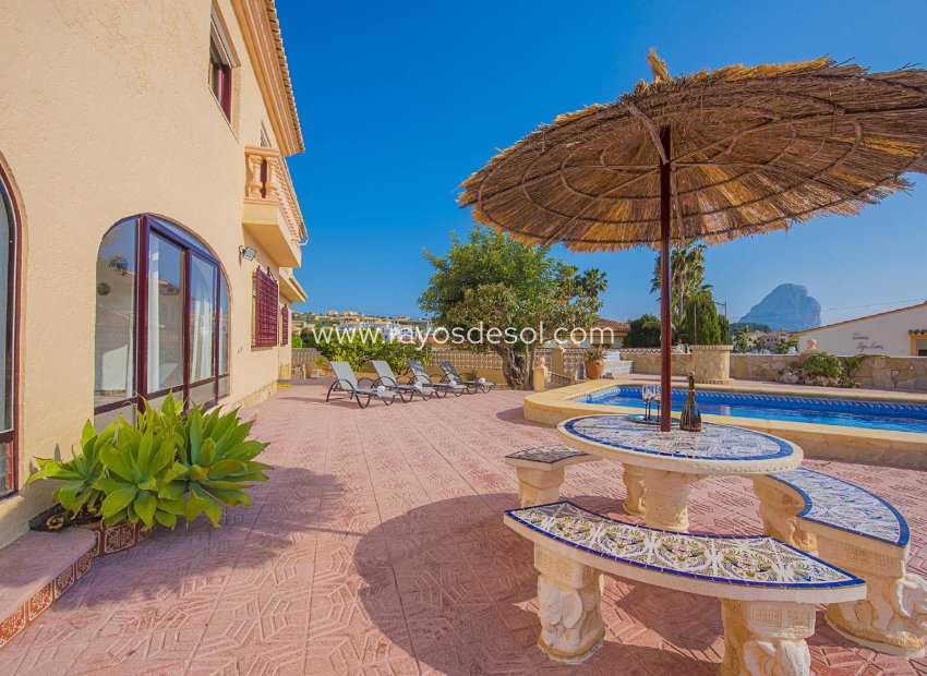 Resale - Villa - Calpe