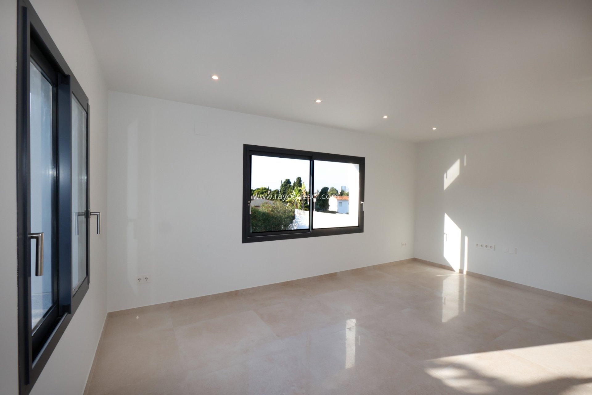 Resale - Villa - Calpe