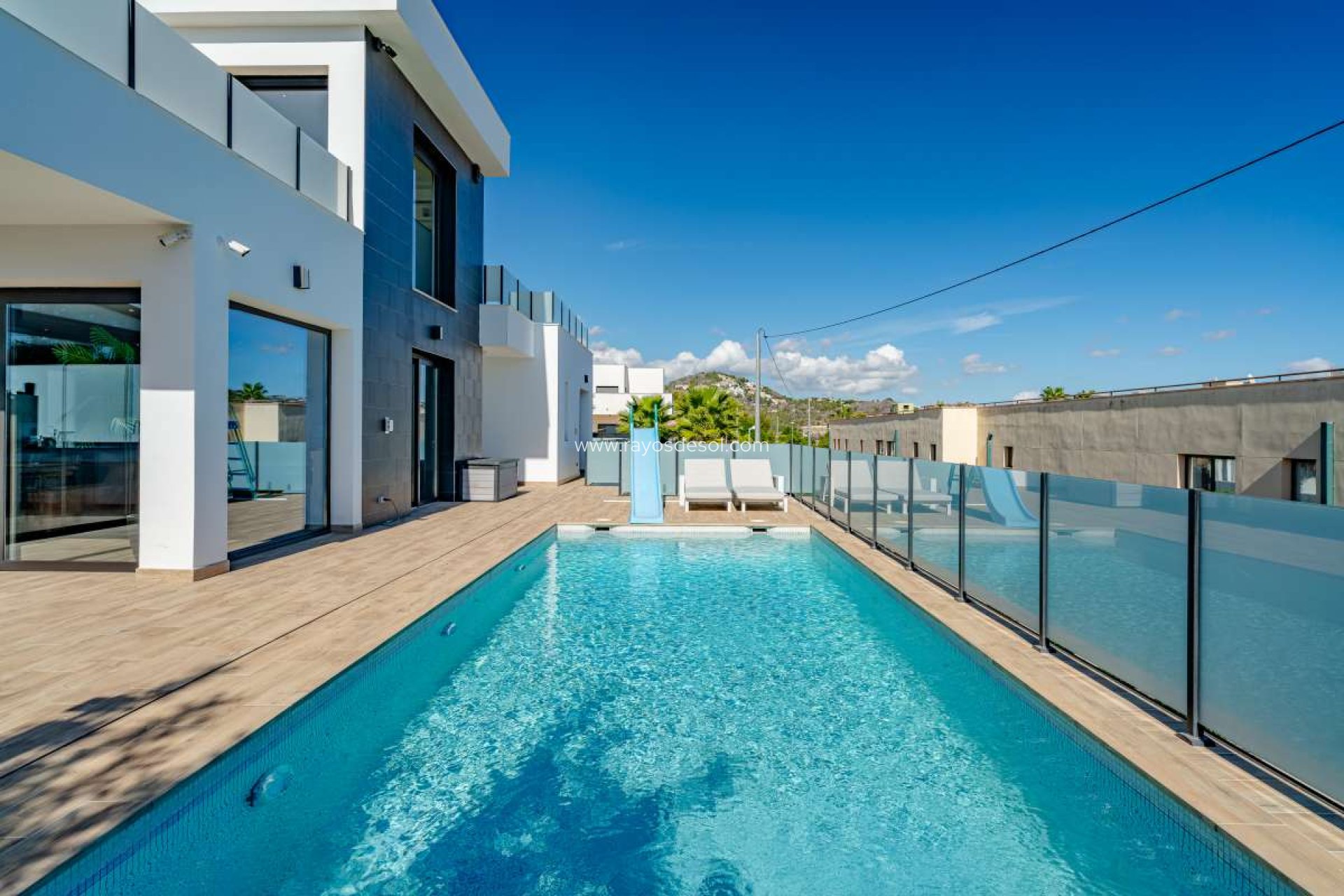 Resale - Villa - Calpe