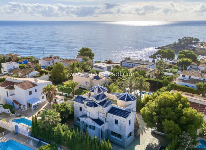 Resale - Villa - Calpe