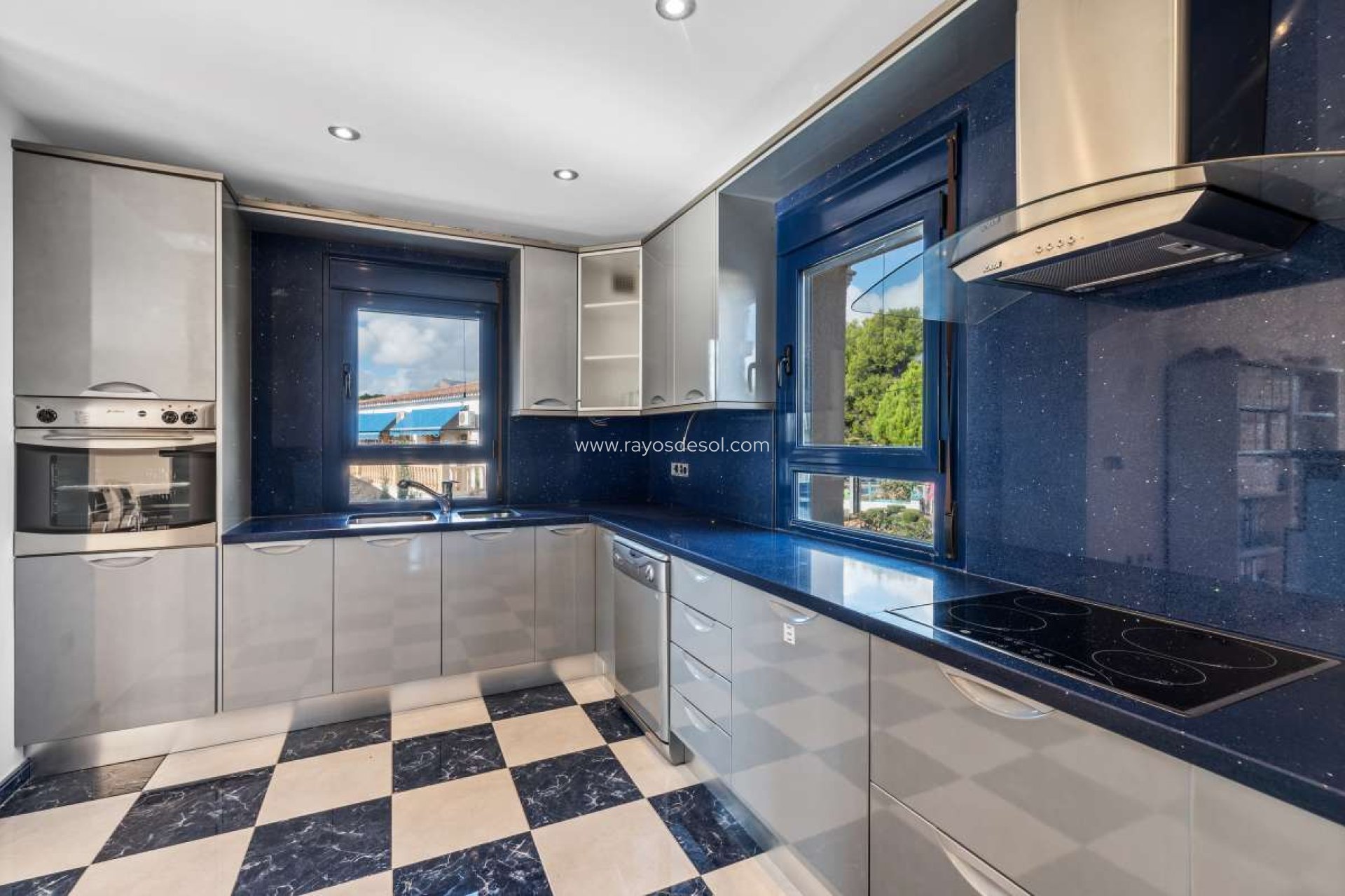 Resale - Villa - Calpe