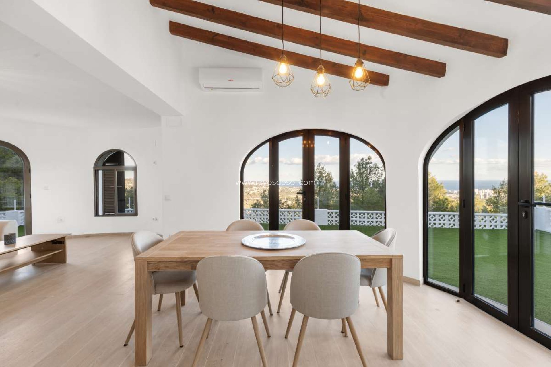 Resale - Villa - Calpe