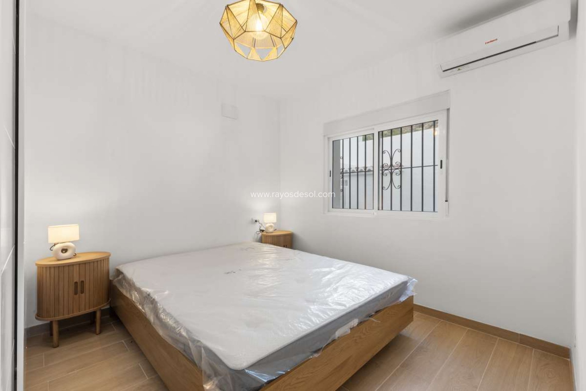 Resale - Villa - Calpe